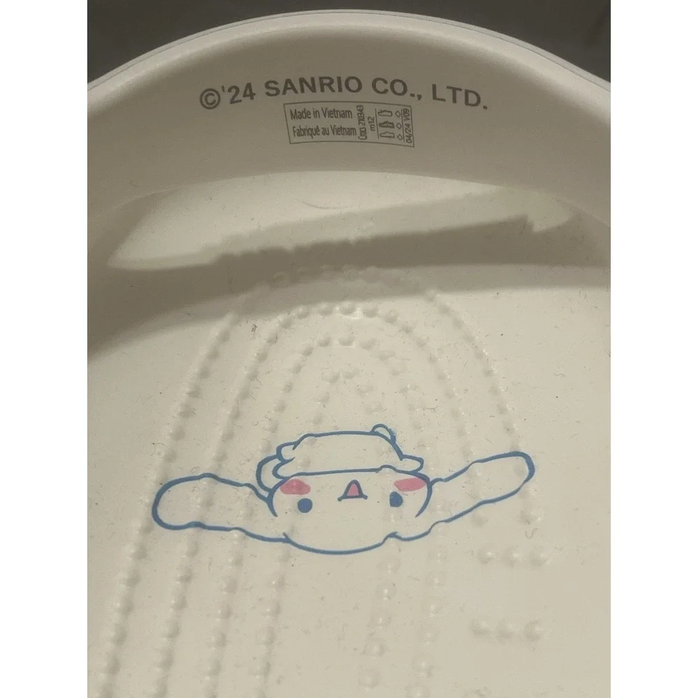 NWT Men's Size 12 Crocs Hello Kitty & Friends Cinnamonroll **Missing A Jibbitz**
